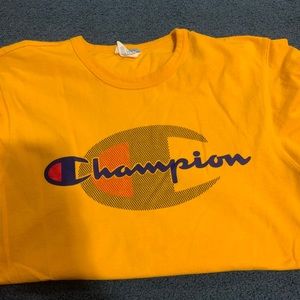 Champion Tshirt